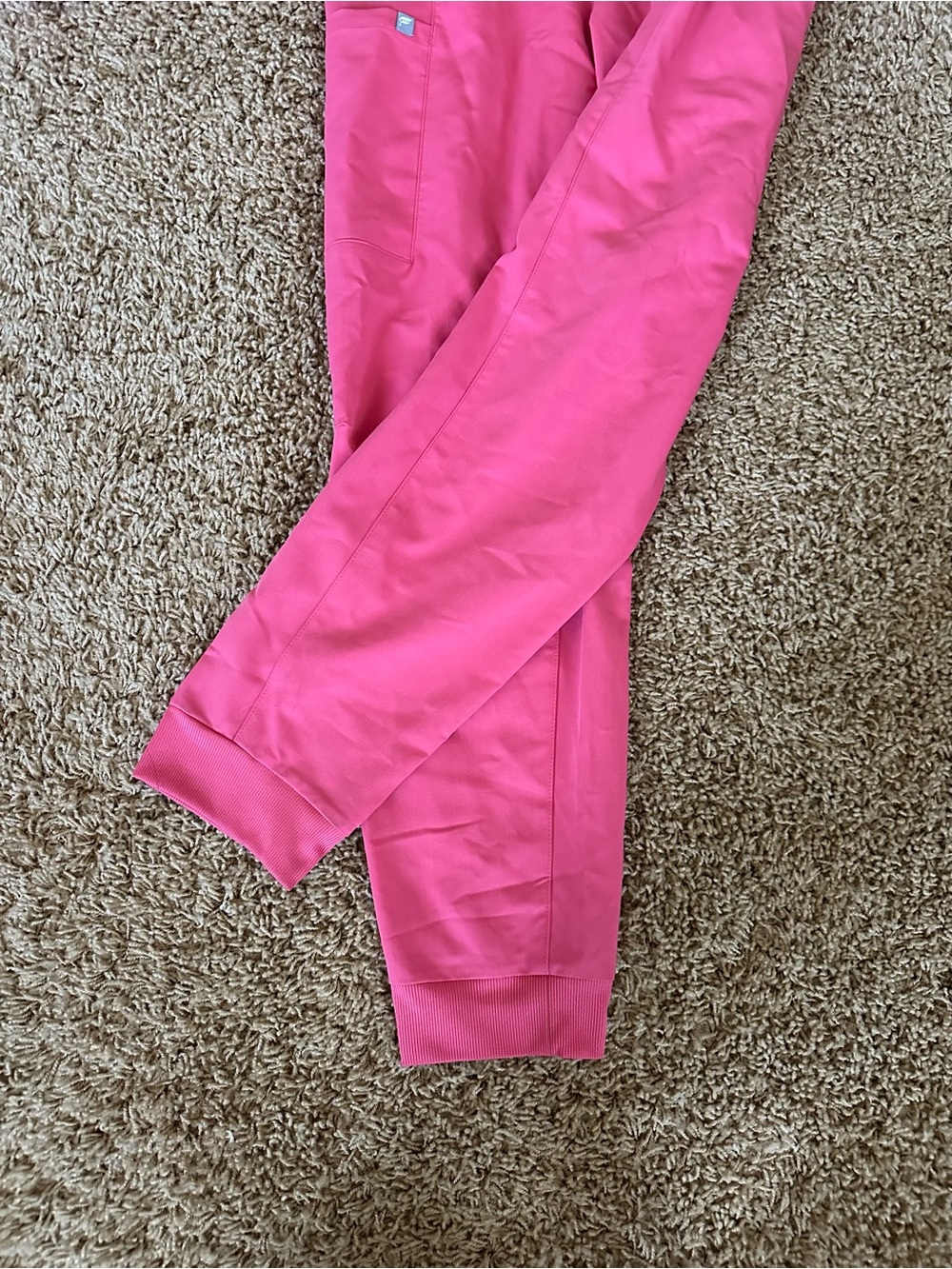 Pink Fabletics Scrub Set Large - Picture 4 of 11